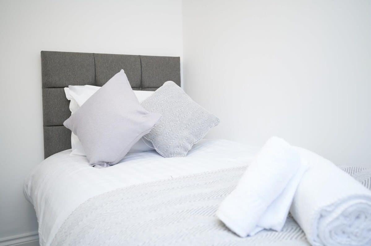 A Stylish Apartment With Parking In Preston Πρέστον Εξωτερικό φωτογραφία