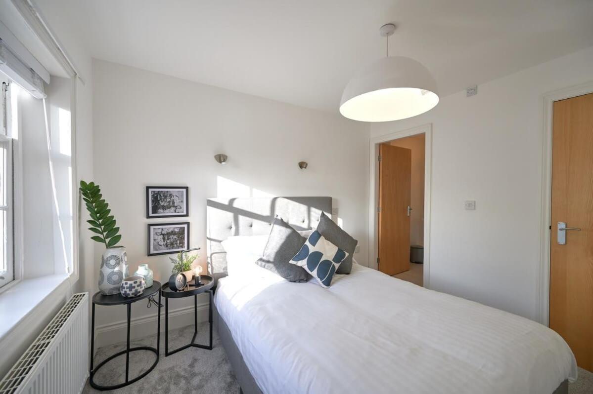 A Stylish Apartment With Parking In Preston Πρέστον Εξωτερικό φωτογραφία